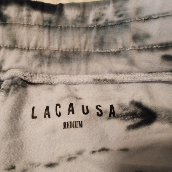 🆕 LACAUSA NWT Tie Dye Sweat Shorts, Medium - Picture 5 of 7